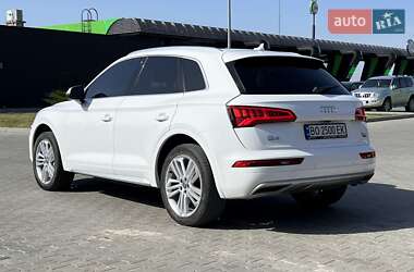 Внедорожник / Кроссовер Audi Q5 2017 в 