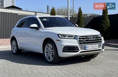 Внедорожник / Кроссовер Audi Q5 2017 в 