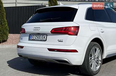 Внедорожник / Кроссовер Audi Q5 2017 в 