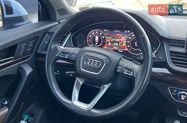 Внедорожник / Кроссовер Audi Q5 2017 в 