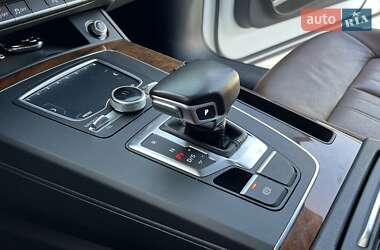 Внедорожник / Кроссовер Audi Q5 2017 в 
