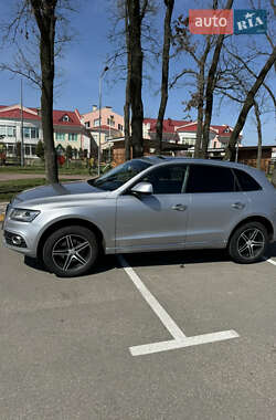 Внедорожник / Кроссовер Audi Q5 2016 в 