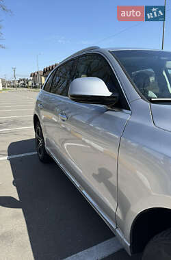Внедорожник / Кроссовер Audi Q5 2016 в 
