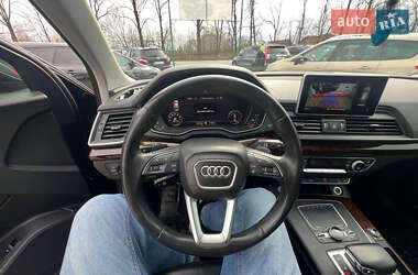 Внедорожник / Кроссовер Audi Q5 2018 в 