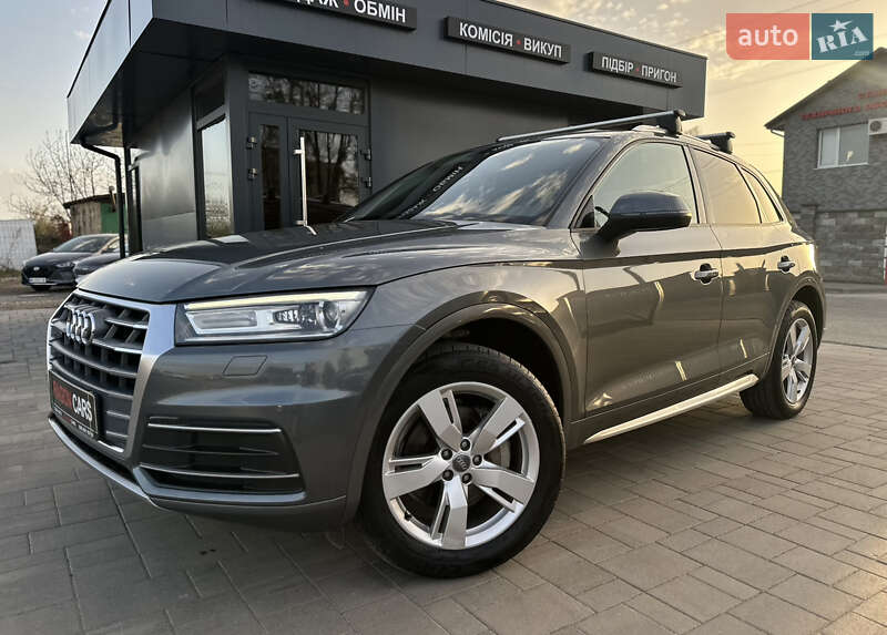 Внедорожник / Кроссовер Audi Q5 2018 в 
