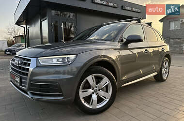 Внедорожник / Кроссовер Audi Q5 2018 в 