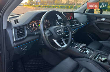 Внедорожник / Кроссовер Audi Q5 2019 в 