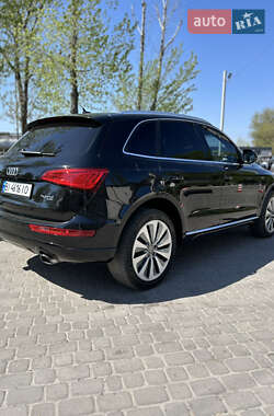 Внедорожник / Кроссовер Audi Q5 2012 в 