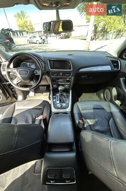 Внедорожник / Кроссовер Audi Q5 2012 в 