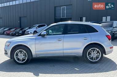 Позашляховик / Кросовер Audi Q5 2015 в 