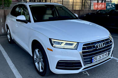 Внедорожник / Кроссовер Audi Q5 2018 в 