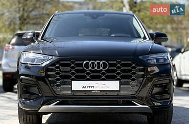 Внедорожник / Кроссовер Audi Q5 2022 в 