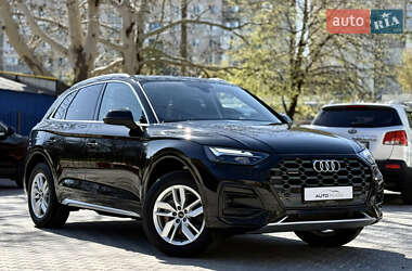 Внедорожник / Кроссовер Audi Q5 2022 в 