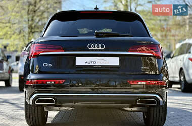 Внедорожник / Кроссовер Audi Q5 2022 в 