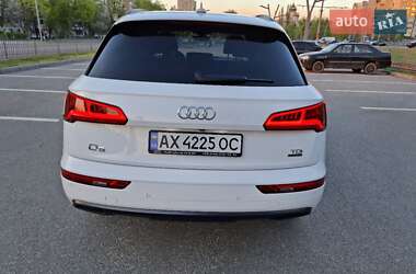 Внедорожник / Кроссовер Audi Q5 2018 в 