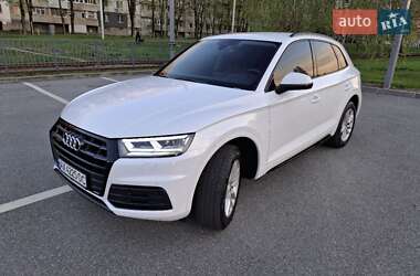 Внедорожник / Кроссовер Audi Q5 2018 в 