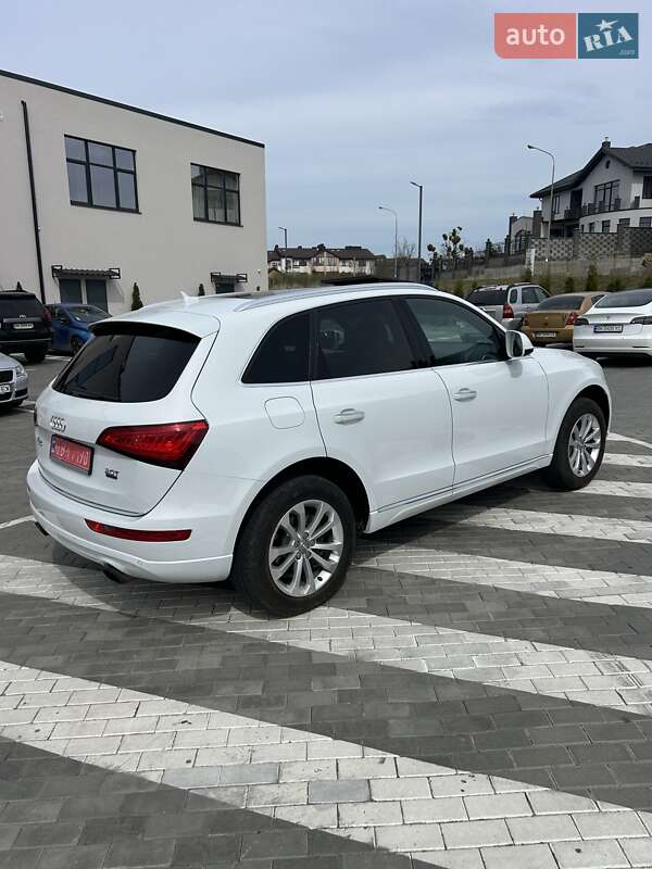 Внедорожник / Кроссовер Audi Q5 2015 в Ровно