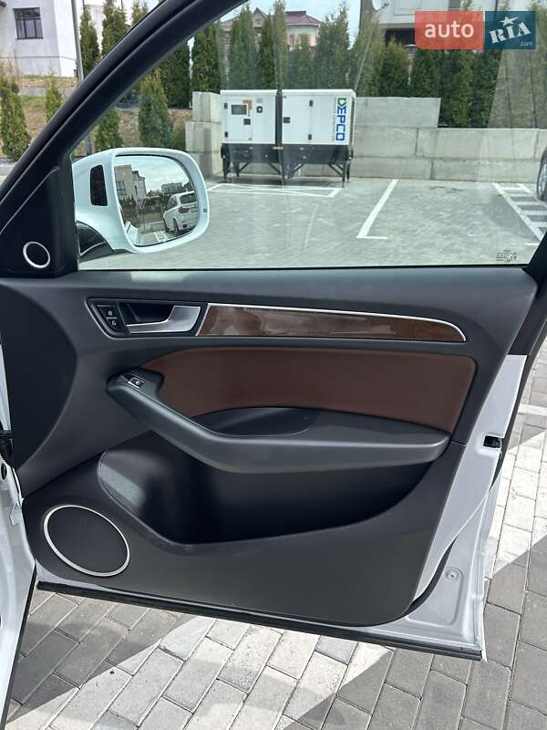 Внедорожник / Кроссовер Audi Q5 2015 в Ровно