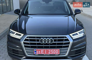 Внедорожник / Кроссовер Audi Q5 2020 в 