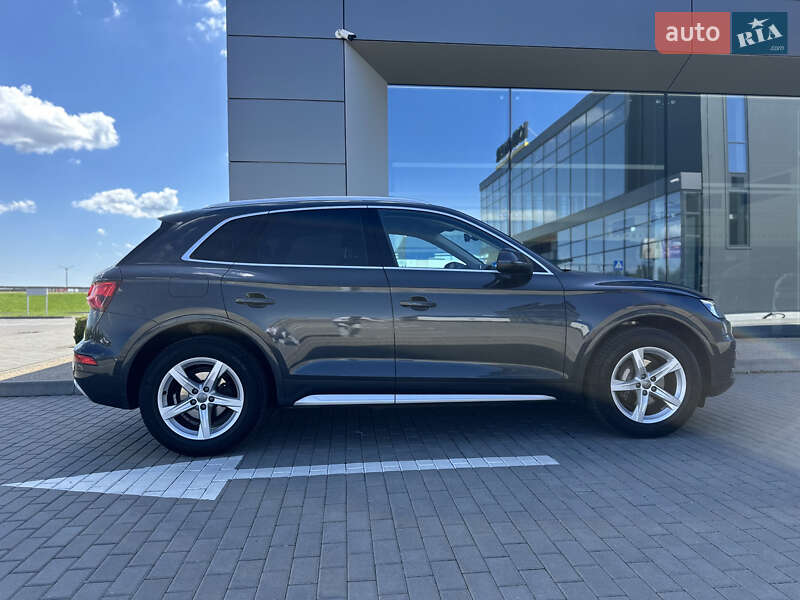 Внедорожник / Кроссовер Audi Q5 2020 в Львове