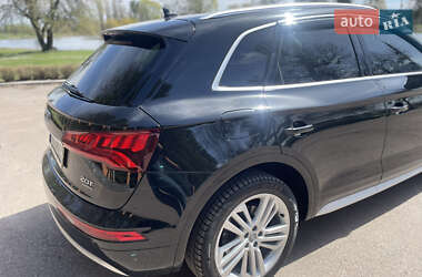Внедорожник / Кроссовер Audi Q5 2018 в 