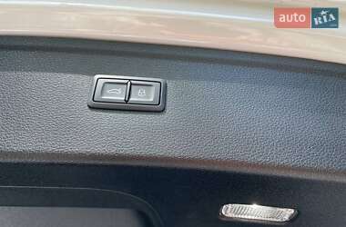 Внедорожник / Кроссовер Audi Q5 2023 в 