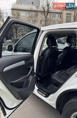 Внедорожник / Кроссовер Audi Q5 2010 в 