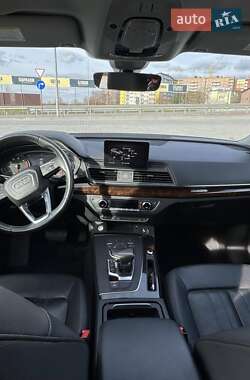Внедорожник / Кроссовер Audi Q5 2019 в 