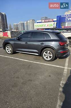 Внедорожник / Кроссовер Audi Q5 2021 в 