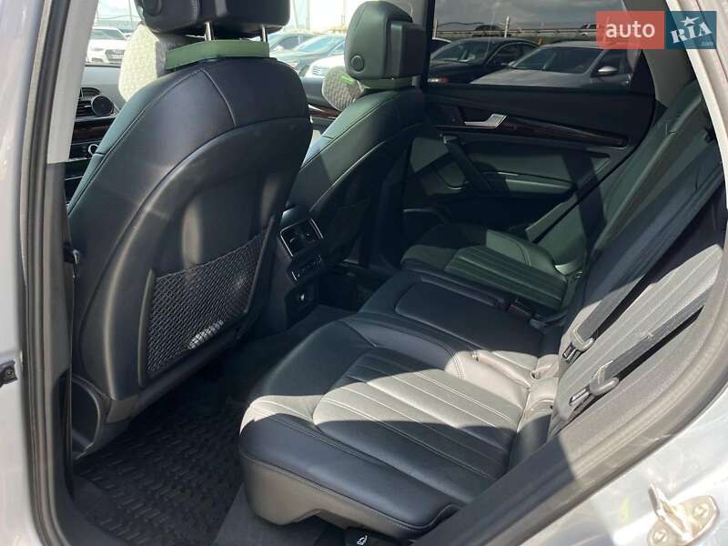 Внедорожник / Кроссовер Audi Q5 2017 в Львове