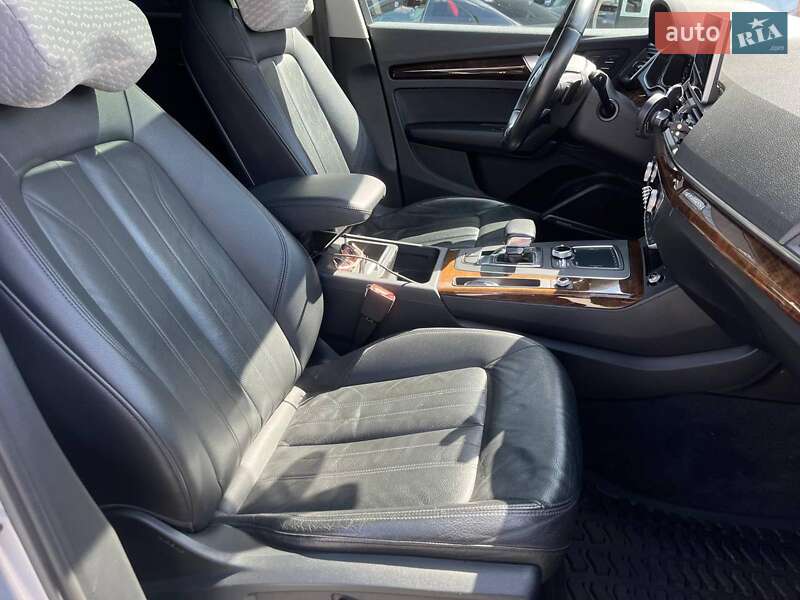 Внедорожник / Кроссовер Audi Q5 2017 в Львове