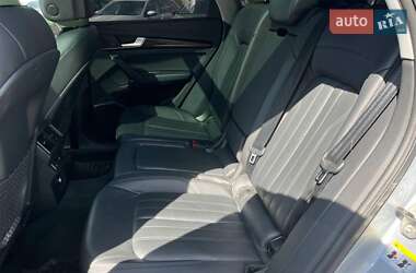 Внедорожник / Кроссовер Audi Q5 2017 в 