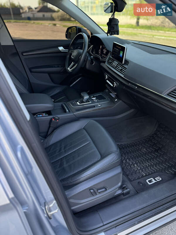 Внедорожник / Кроссовер Audi Q5 2018 в Каменском
