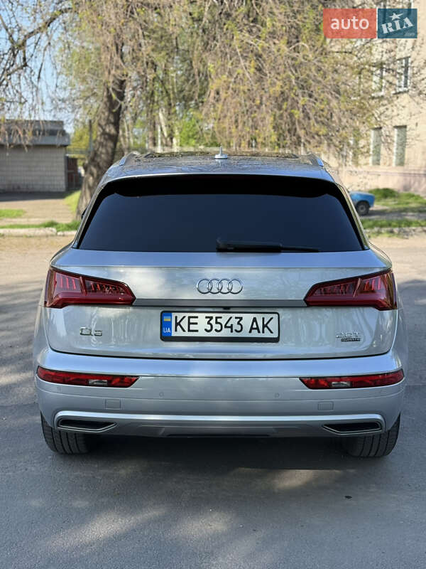Внедорожник / Кроссовер Audi Q5 2018 в Каменском