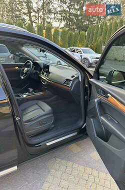 Внедорожник / Кроссовер Audi Q5 2020 в 