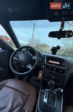 Внедорожник / Кроссовер Audi Q5 2010 в 