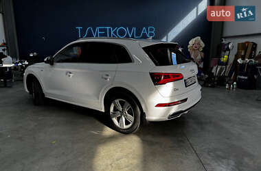 Внедорожник / Кроссовер Audi Q5 2017 в 