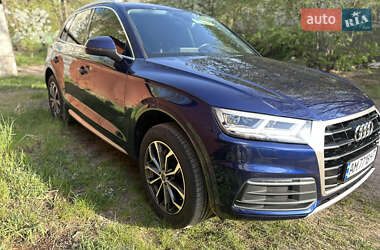 Внедорожник / Кроссовер Audi Q5 2018 в 