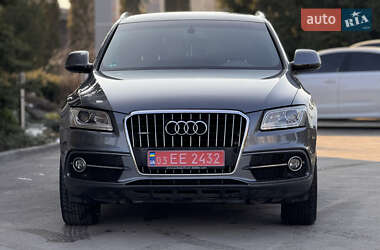 Позашляховик / Кросовер Audi Q5 2015 в 