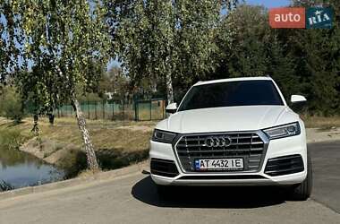 Позашляховик / Кросовер Audi Q5 2019 в 