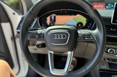 Позашляховик / Кросовер Audi Q5 2019 в 
