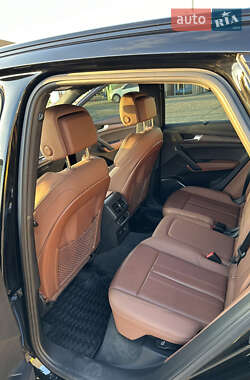 Внедорожник / Кроссовер Audi Q5 2020 в 