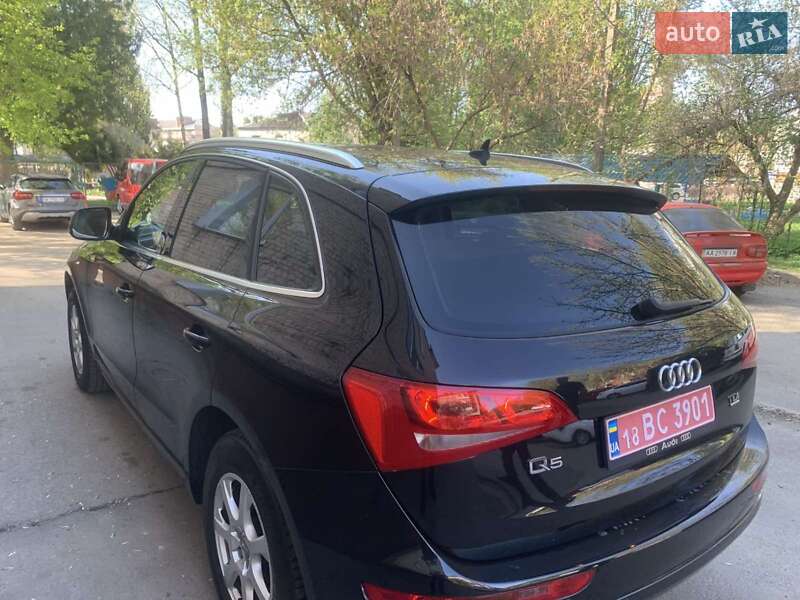 Позашляховик / Кросовер Audi Q5 2011 в Рівному