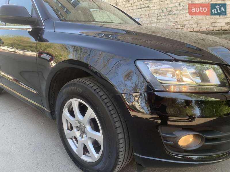 Позашляховик / Кросовер Audi Q5 2011 в Рівному