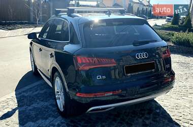 Внедорожник / Кроссовер Audi Q5 2018 в 