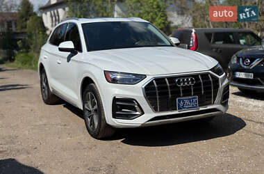 Внедорожник / Кроссовер Audi Q5 2021 в 