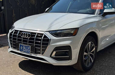 Внедорожник / Кроссовер Audi Q5 2021 в 