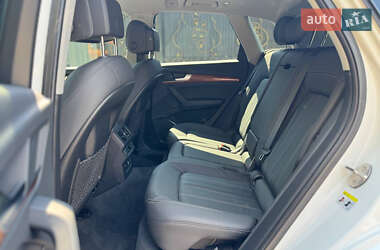 Внедорожник / Кроссовер Audi Q5 2021 в 