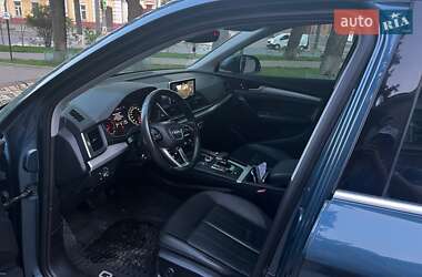 Позашляховик / Кросовер Audi Q5 2017 в 