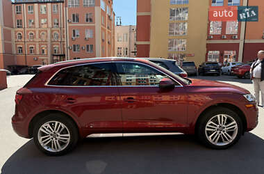Внедорожник / Кроссовер Audi Q5 2017 в 
